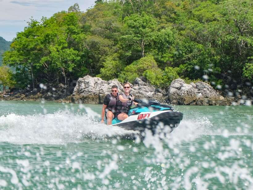 Langkawi: Jet Ski Tour Island Hopping Dayang Bunting - The route’s cliffs, jungle, and island views