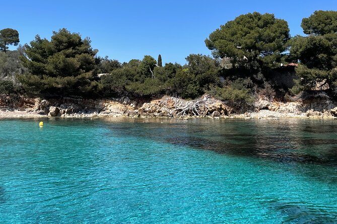 Lérins Islands Sailing Discovery, snorkeling and paddle SUP - A small boat with a personal feel