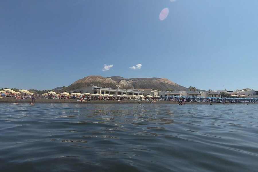 Lipari: Boat Tour of Vulcano Island with Disembarkation Stop - Key points at a glance