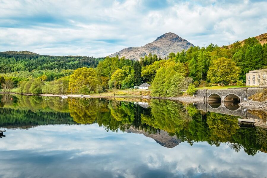 Loch Lomond: Island Discovery 2-Hour Cruise - A warm drink, a wee dram, and the onboard bar