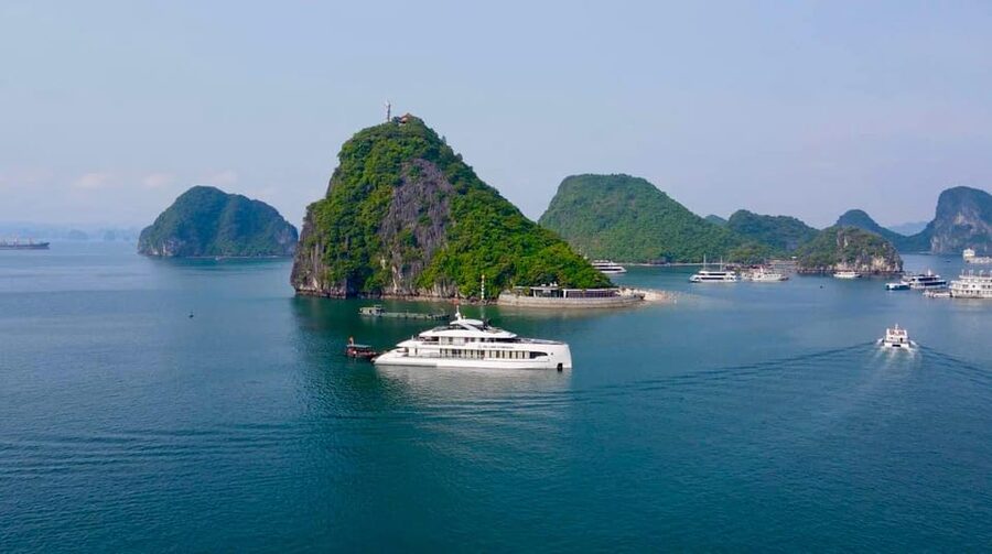 Luxury Ha Long Symphony Day Cruise With Lunch, Cave & Island - Forty-five minutes at Titop Island