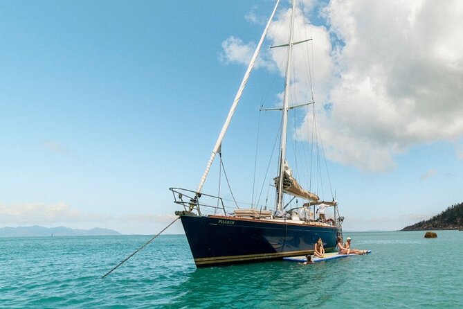 Magnetic Island: Lunchtime Sailing Cruise - The first hour: leaving Nelly Bay under sail