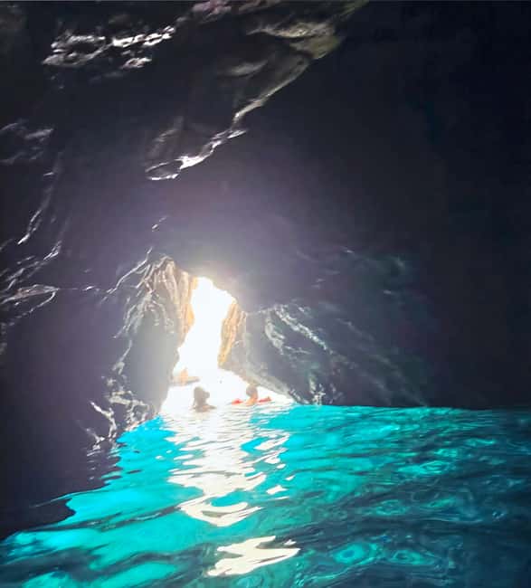 Makarska: 3 island, Cave, Cliffs, Jelsa, Lagoon, Golden Horn - What this Makarska island tour is really about