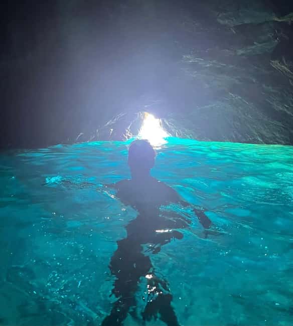 Makarska: 3 island, Cave, Cliffs, Jelsa, Lagoon, Golden Horn - Swimming beneath the cliffs at Mala Stiniva