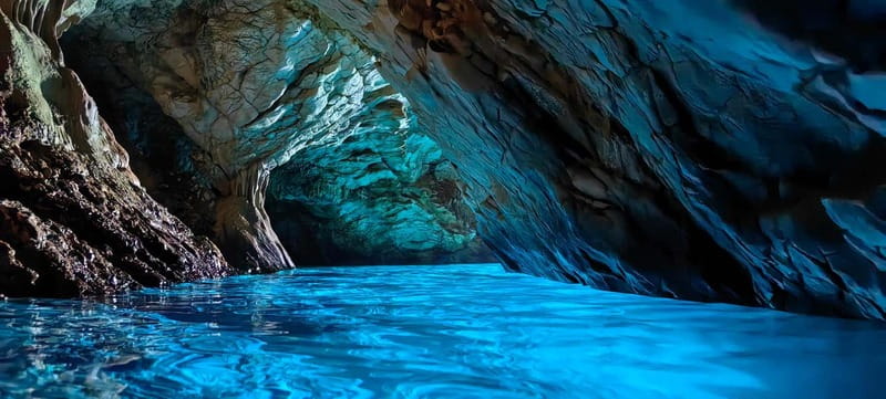 Makarska: 3-island Speedboat Cave & Blue Lagoon Tour - Key points at a glance