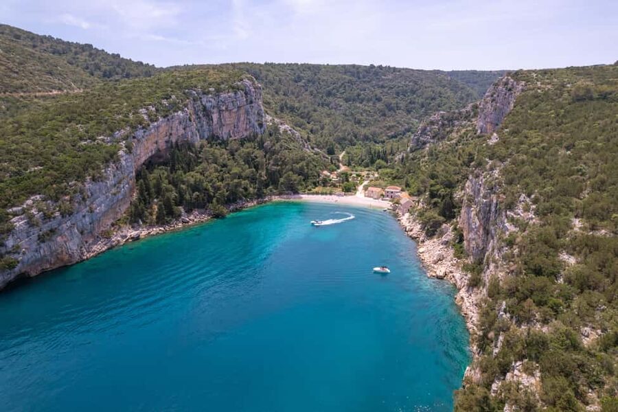 Makarska: 3-island Speedboat Cave & Blue Lagoon Tour - Timing, food, and what to pack