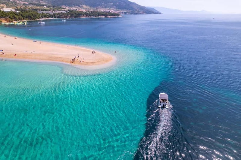Makarska: 3-Island Speedboat Golden Horn & Blue Lagoon Tour - The final swim near Nono Ban