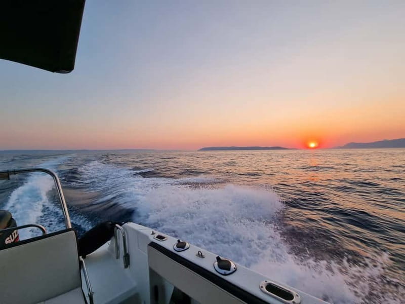 Makarska: Speedboat Sunset Tour to hidden bay on island Brač - Forty minutes at Puntica Bay