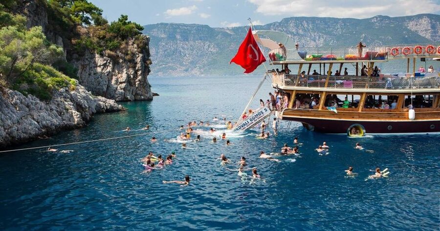 Marmaris: Cleopatra Island Boat Trip with Lunch and Transfer - What the $41 price really covers