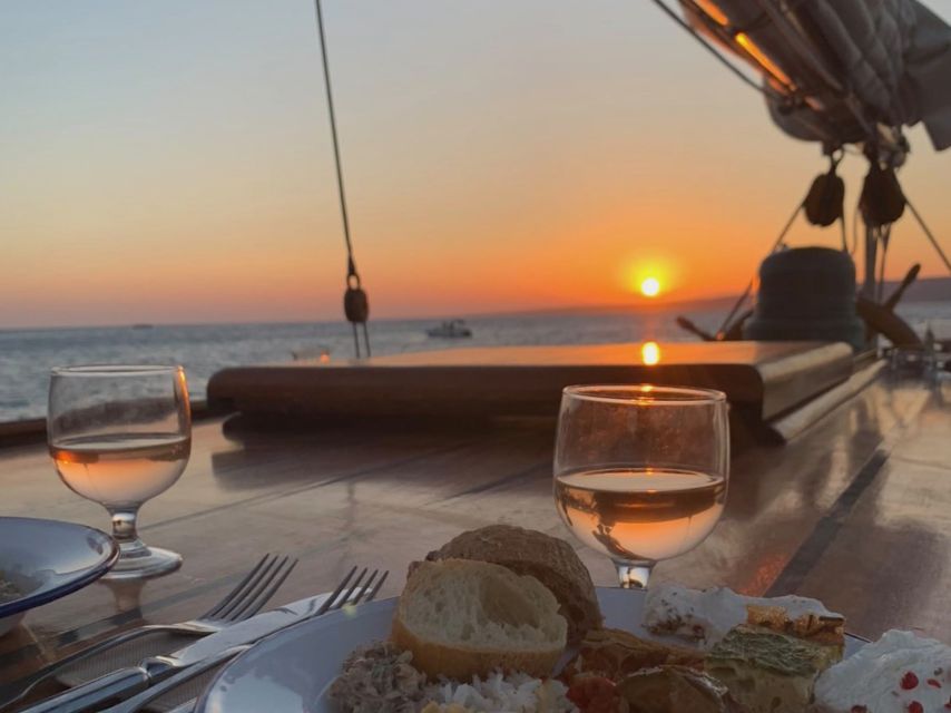 Marseille: Frioul Islands Sunset Cruise with Cocktail Dinner - What to bring and what to leave behind