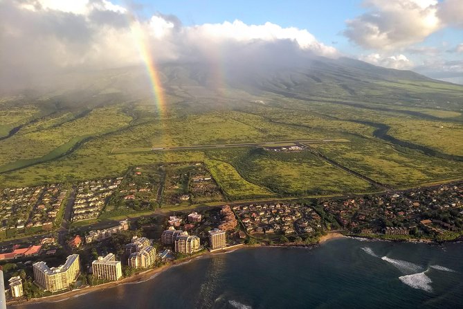 Maui -PRIVATE- Air Tour: 5 Islands: (2-5 people): SEE Even MORE! - What the private plane feels like in the air