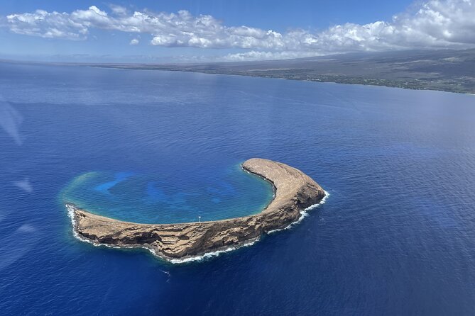 Maui -PRIVATE- Air Tour FUN: 3 Islands: (2-5 people): SEE it ALL! - The brilliant water near Maui