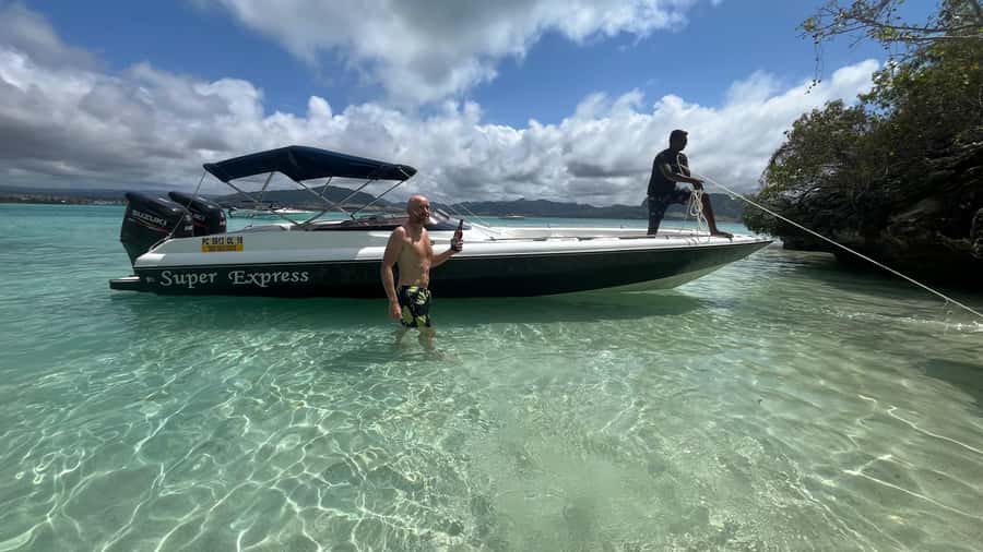 Mauritius 5 Islands Hopping Tours - PRIVATE BOAT - Dolphins, turtles, and responsible expectations