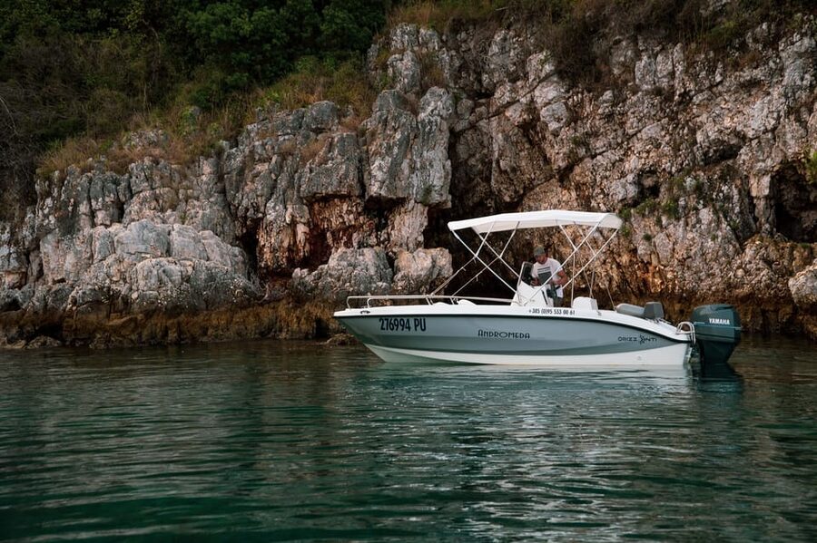 Medulin: Morning on Speedboat with Cave & Island Snorkeling - What the speedboat format changes