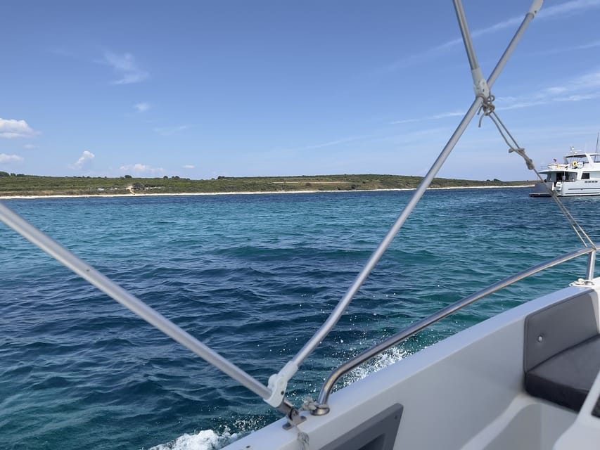 Medulin: Morning on Speedboat with Cave & Island Snorkeling - How Luks shapes the experience