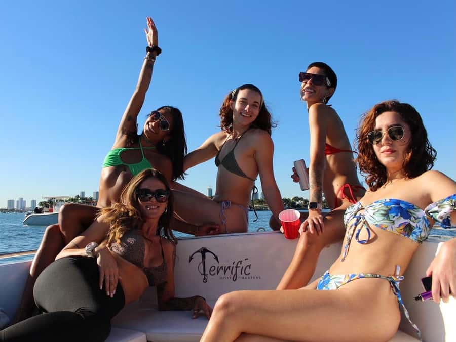 Miami: 4-Hour Island Hopping Boat Trip with Water Toys - Why this small Miami boat trip works