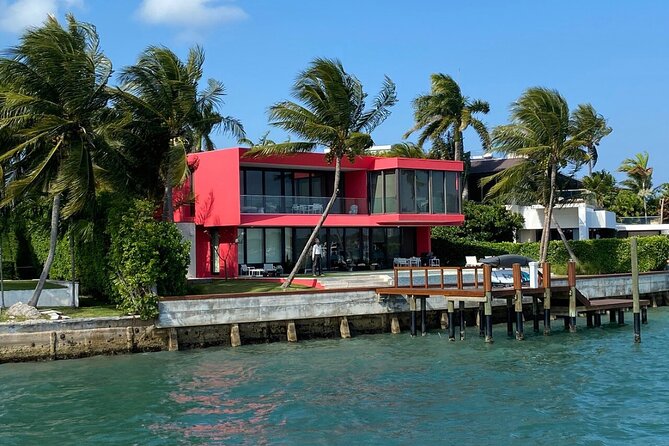 Miami and Bayside 90 min Cruise of Celebrity Islands - PortMiami and the city’s grand entrance