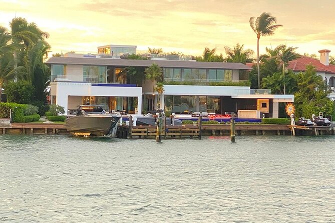 Miami and Bayside 90 min Cruise of Celebrity Islands - Miami Beach Marina and the opening views