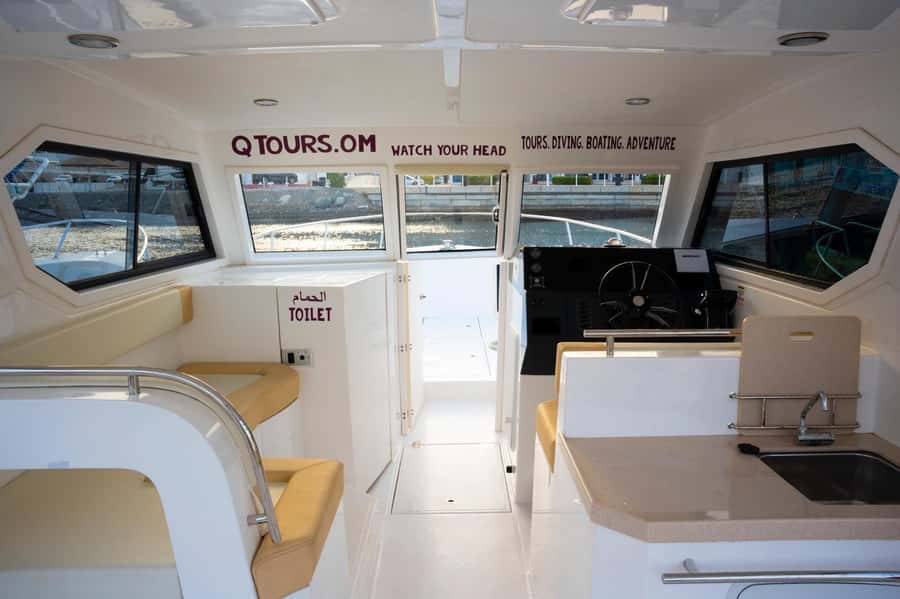 Muscat: Daymaniyat Islands Private Boat Tour with Snorkeling - Who should book this boat tour