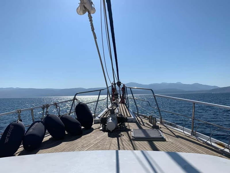 Mykonos: Delos and Rhenia Islands Cruise with BBQ Meal - Rhenia brings the holiday feeling