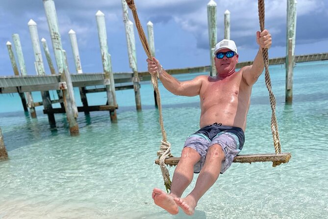 Nassau: 3 islands Pigs,Turtles,Snorkel & Beach Club with lunch - Lunch, drinks, and the day’s rhythm