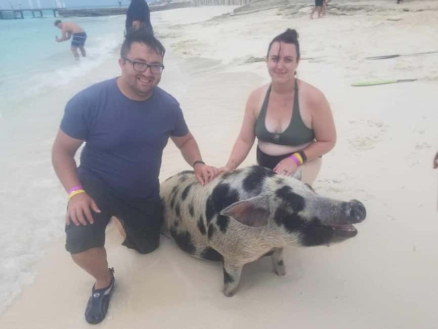 Nassau: Island Hopping Boat Trip with Lunch & Drinks - What this Nassau boat trip is really like