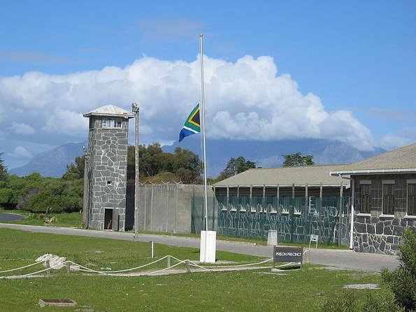 Nelson Mandela's Robben Island Prison Museum Cape Town City Tour + Ferry Tickets - Key points to know before booking