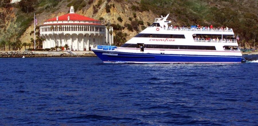 Newport Beach: Ferry Ticket to/from Catalina Island - Snacks, drinks, and the optional VIP upgrade