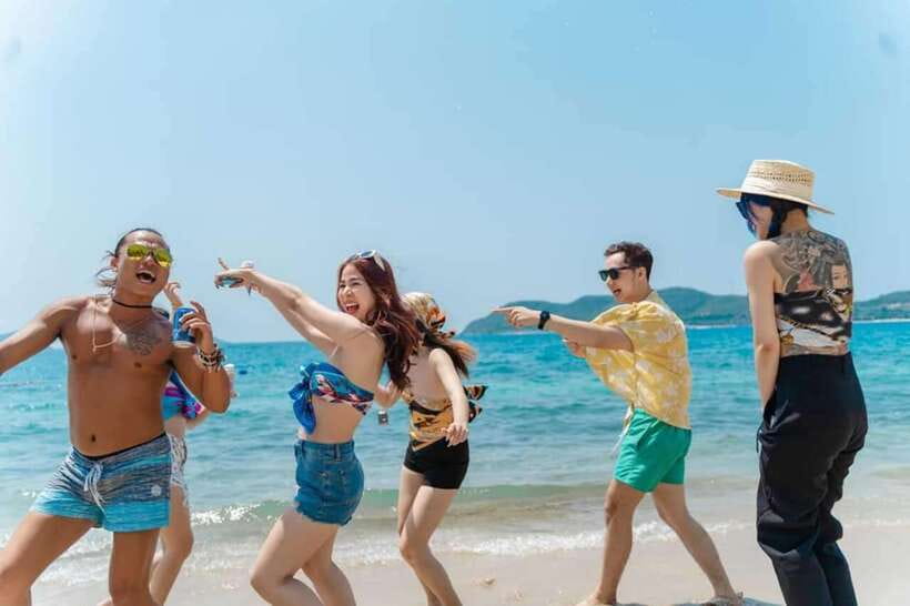 Nha Trang: Island Hopping Boat Tour with Snorkeling & Lunch - A fish farm and Vietnamese lunch