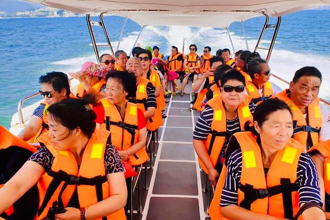 Nha Trang Speedboat Tour Plus Mud Bath On Hon Tam Island - Lunch at the floating restaurant