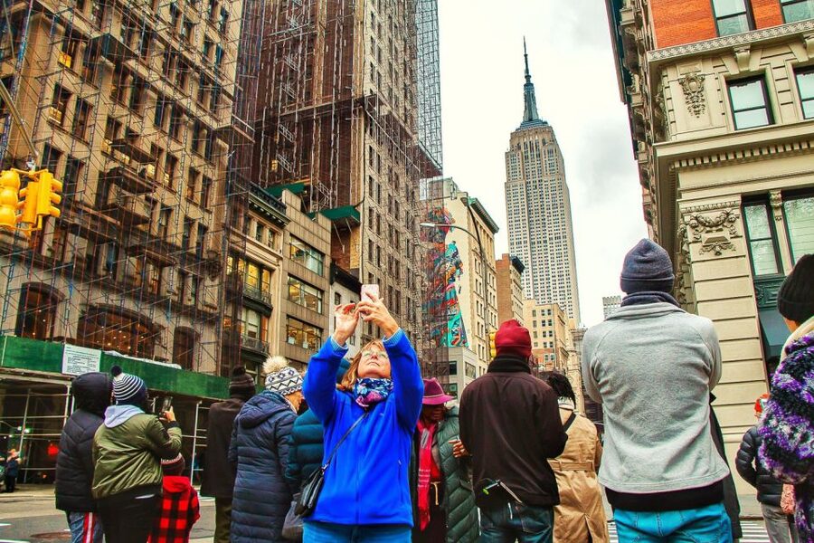 NYC: Guided Bus and Walking Tour with Staten Island Ferry - Lunch at Gansevoort Liberty Market
