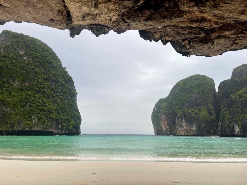 One Day Phi Phi Island by speed boat ( Join ) - Maya Bay and the limits of a famous beach