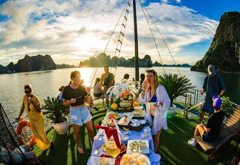 Optional Halong Bay Day Cruise with Caves, Islands & Lunch - Why this Halong Bay day cruise works