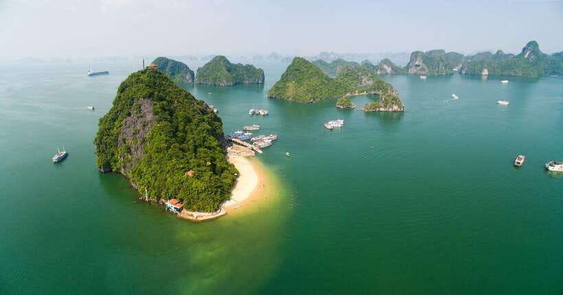 Optional Halong Bay Day Cruise with Caves, Islands & Lunch - Lunch with the limestone islands outside