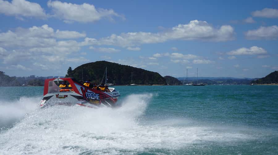 Paihia: Bay of Islands 30-minute Adventure Jet Boat Trip - What the 30-minute ride is really like