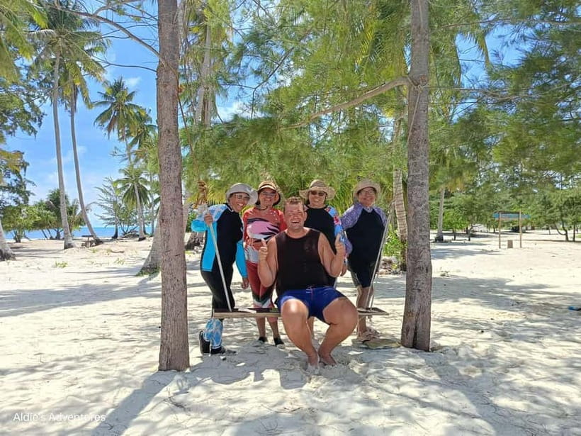 PALAWAN: Balabac Island Hopping with Full board Meals - Onok Island, turtles, and the sea wall