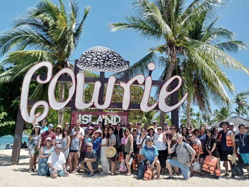 Palawan: Honda Bay Island Hopping Cruise - Luli Island and the changing shoreline