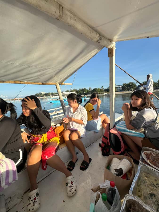 Panglao: Island Hopping w/Balicasag (Shared) - What the included equipment means