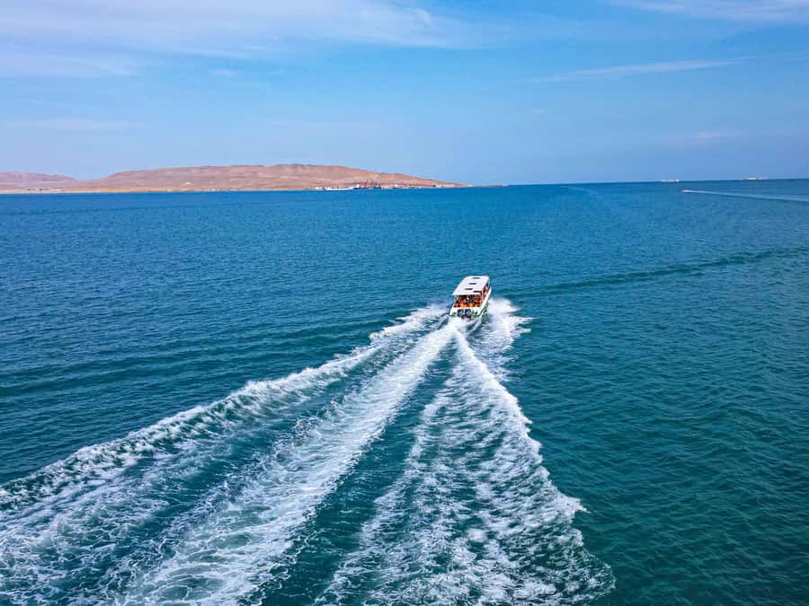 Paracas: Ballestas Islands Guided Boat Tour - Leaving Paracas for the Ballestas Islands