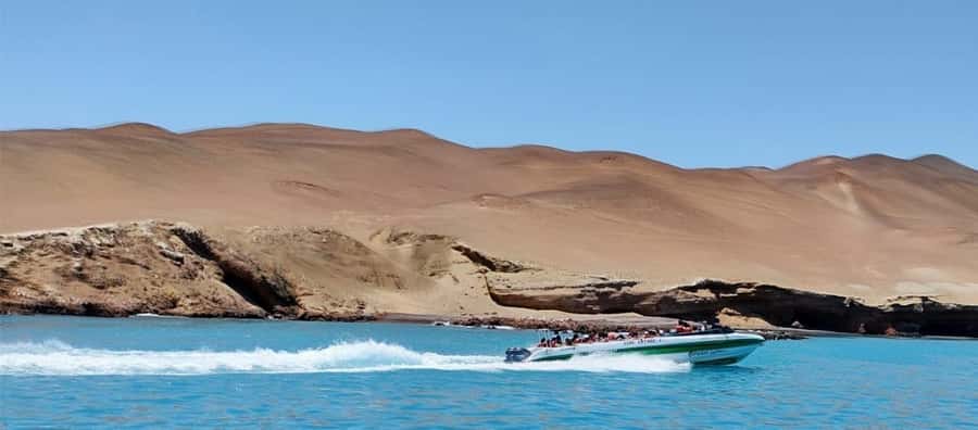 Paracas: speedboat BALLESTAS ISLANDS TOUR - The speedboat ride across Paracas Bay