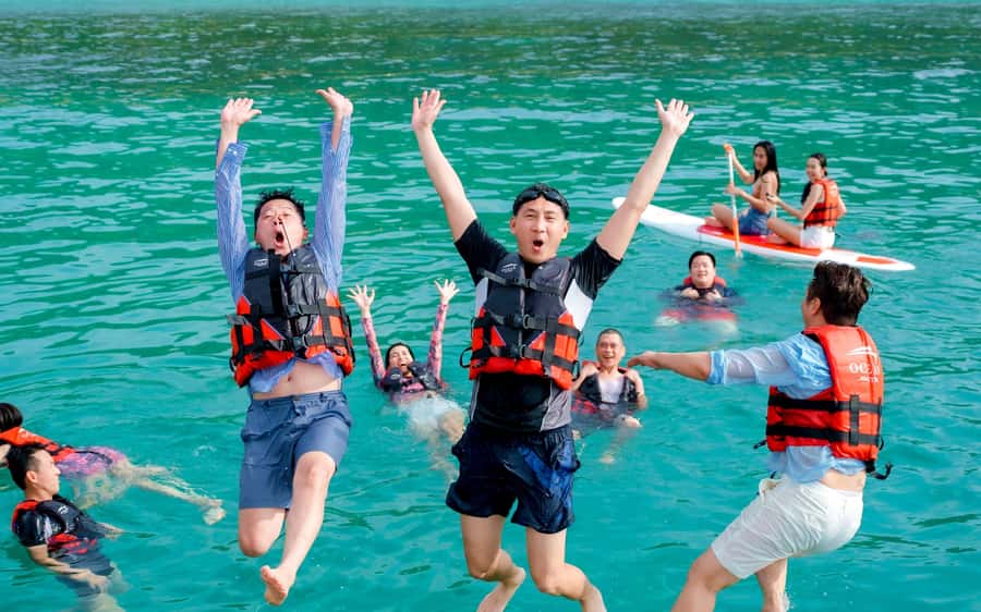 Pattaya: 2 Islands one day trip on Catamaran with Lunch - What the price includes at $124