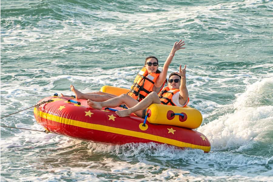 Pattaya: 3-Island Hopping Sunset Yacht & Buffet with Live DJ - Who should book this Pattaya yacht trip?