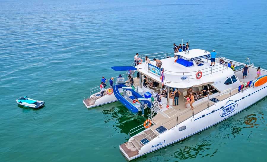 Pattaya: 3 Islands Catamaran Tour with Buffet Lunch - Koh Rin is the active water stop