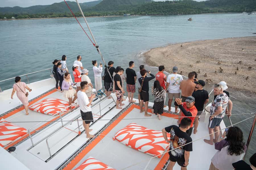 Pattaya: 3 Islands Hopping Day Tour on Catamaran with party - What to pack for the eight-hour day