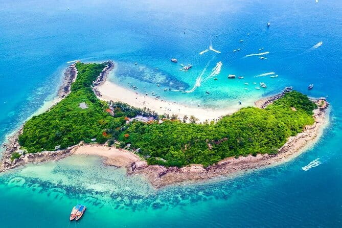 Pattaya: 3 Islands one day trip on Catamaran with Lunch - Meeting the monkeys at Koh Ped