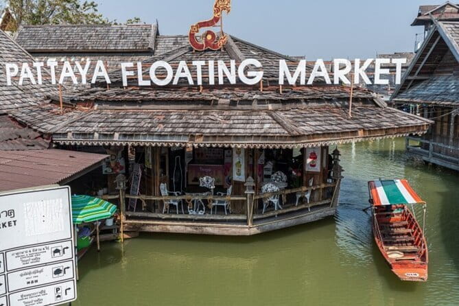 Pattaya: 3 Islands one day trip on Catamaran with Lunch - The catamaran matters as much as the islands