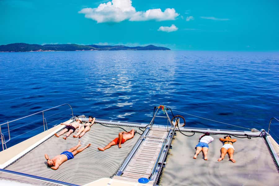 Pattaya: Exclusive 3-Island Catamaran Tour with Buffet Lunch - Koh Rin: the best place for coral and fish