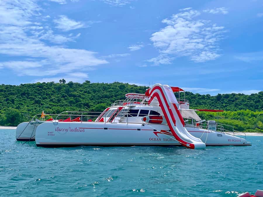 Pattaya: Full-Day 2 Islands Yacht Trip with Lunch and Sunset - Lunch, drinks, and what the price really covers