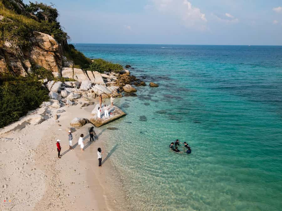 Pattaya: Full-Day 2 Islands Yacht Trip with Lunch and Sunset - Pickup, marina transfer, and the long first sail