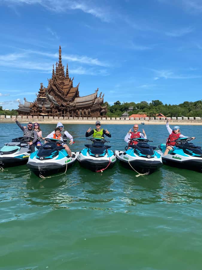 Pattaya Jet Ski Island Hopping by TSA Thailand - The northern mini tour: Koh Sak, Koh Larn, and Koh Khrok